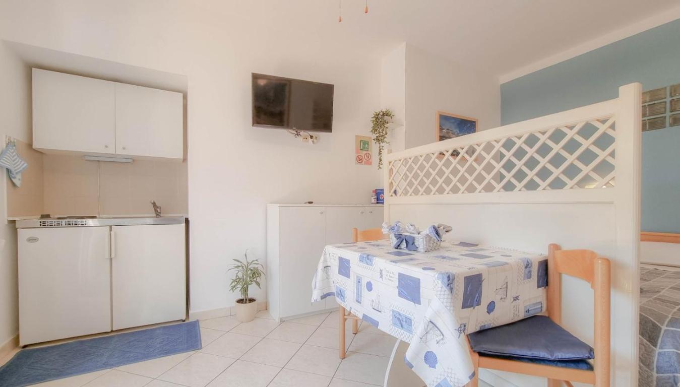 Alma One Lägenhet Novigrad Istria Exteriör bild