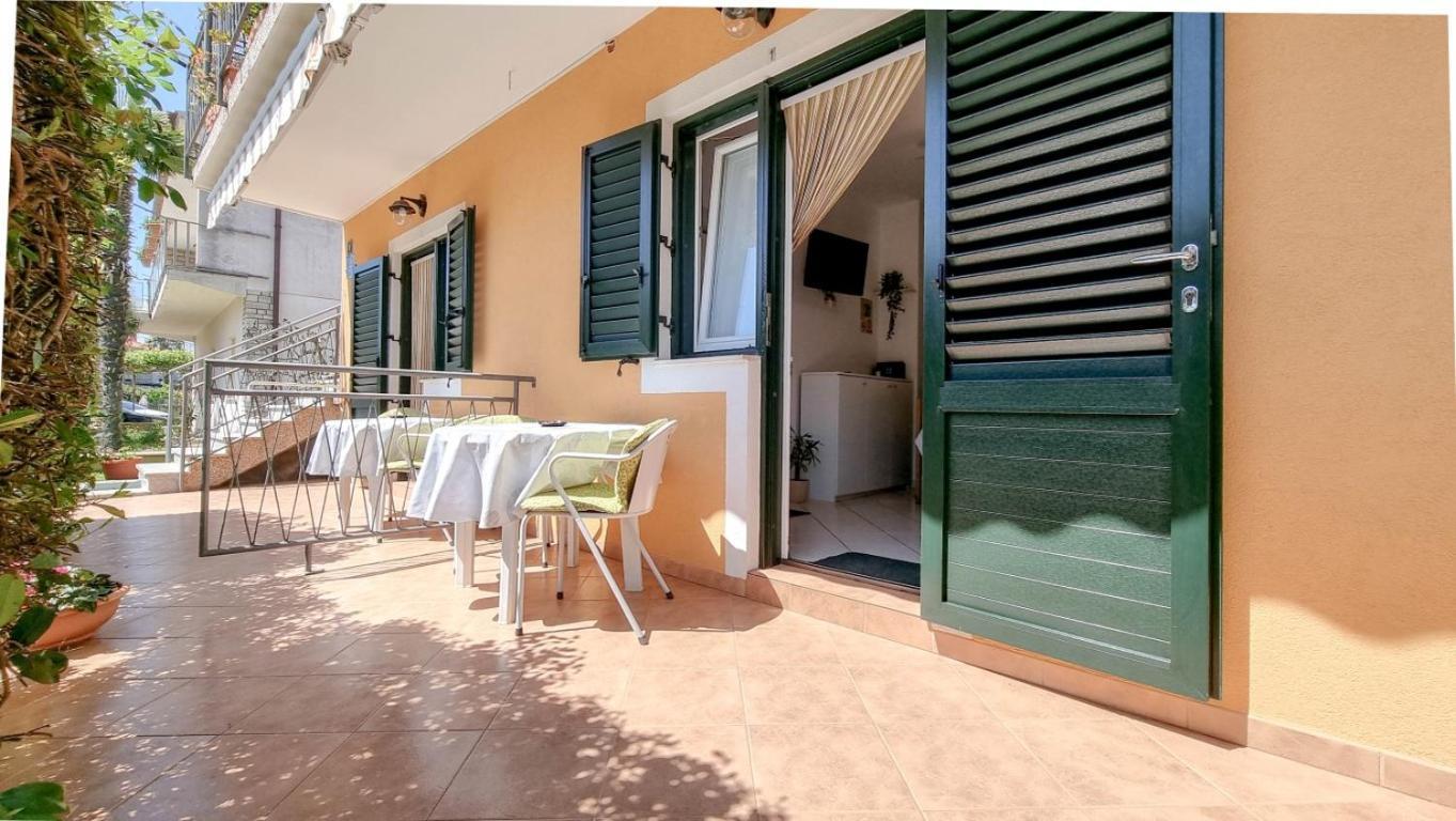Alma One Lägenhet Novigrad Istria Exteriör bild